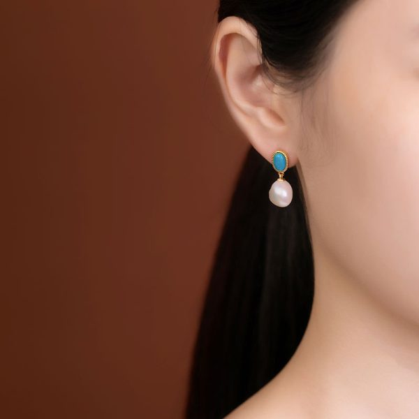 Girls look beautiful wearing natural pearl turquoise earrings