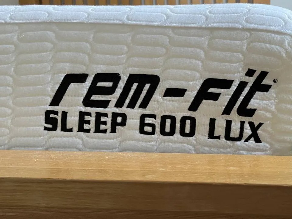 REM-Fit 600 Lux Elite mattress review