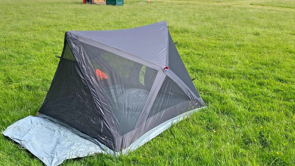 Vango Classic Instant 300 review: Design and Ease of Pitching